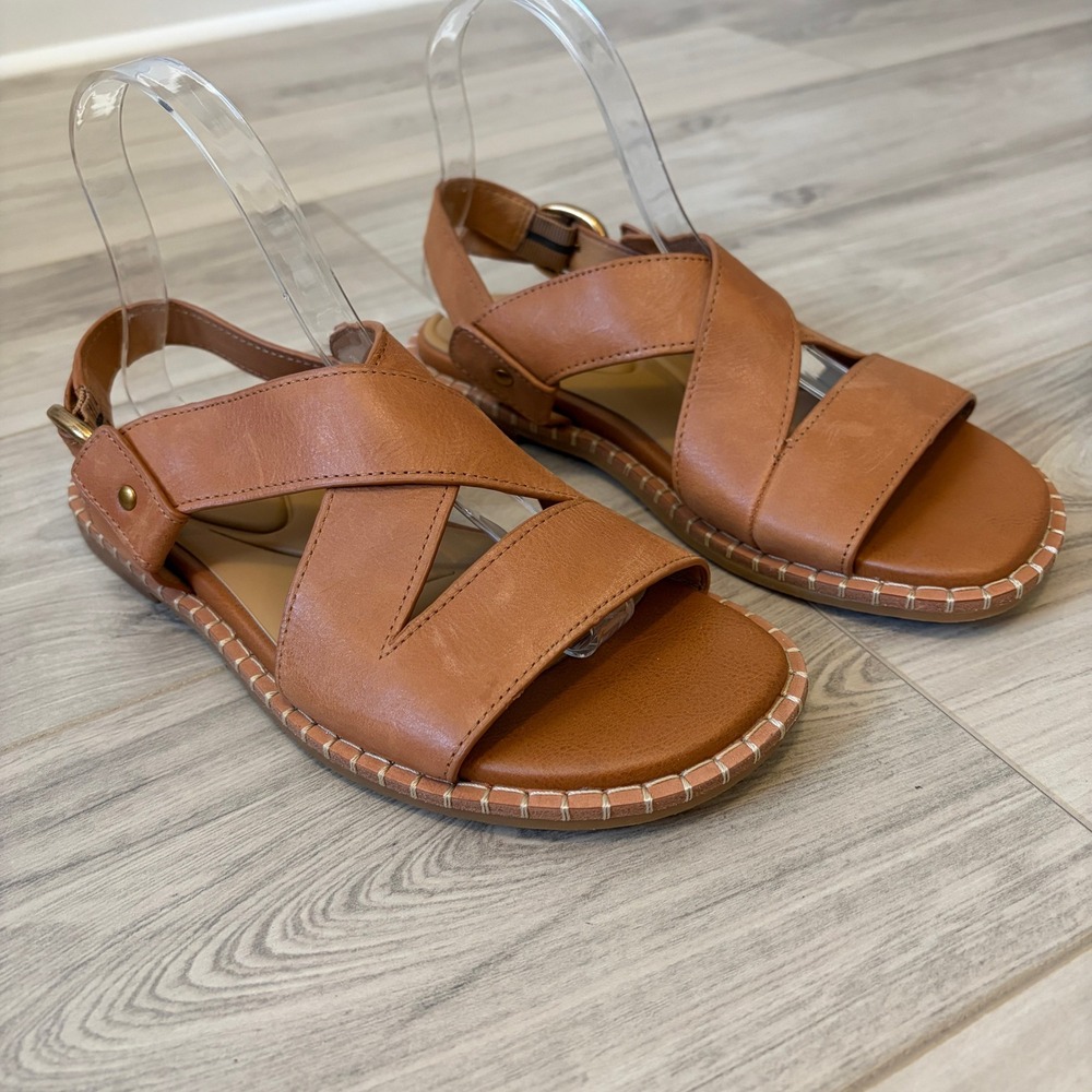Sofft Nadia Flat Sandal Boho Leather Tan 8.5 M Adjustable Buckle Strap New